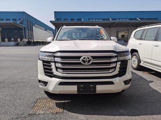lc300酷路泽 3.5TT现车 GR运动版配置详情